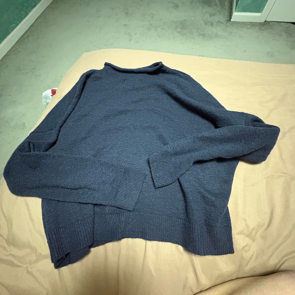 Sweater - Picture 2 of 3